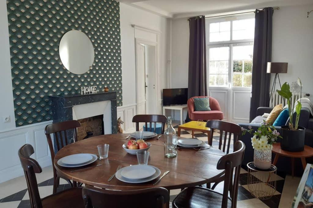 La maison d'à côté May-sur-Orne Esterno foto